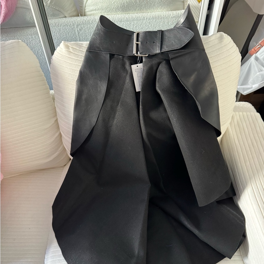 Fashion Nova Black Skirt Belt - Picture 16 of 17